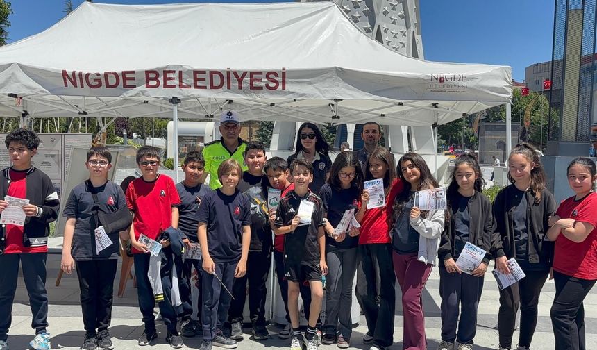 Niğde’de dijital dünyanın tehlikeleri çocuklara anlatıldı
