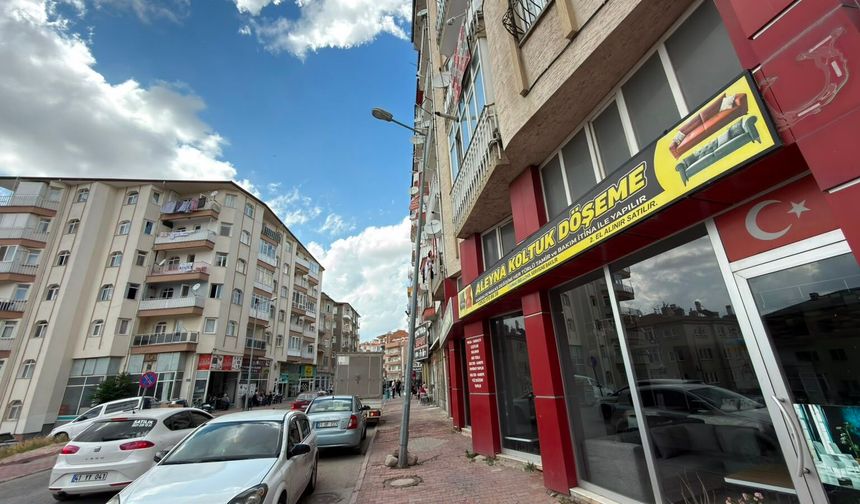 Yamulan aydınlatma direği vatandaşları tedirgin ediyor