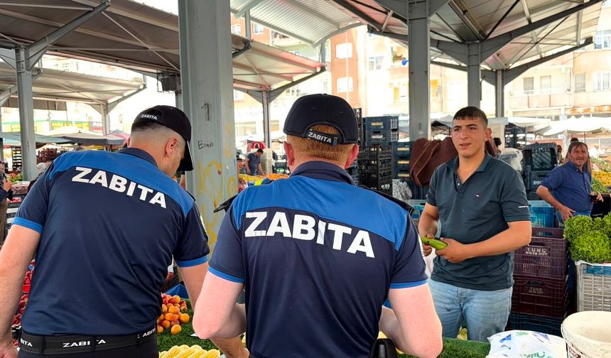 Zabıta ekiplerinden pazar esnafına yüksek ses uyarısı