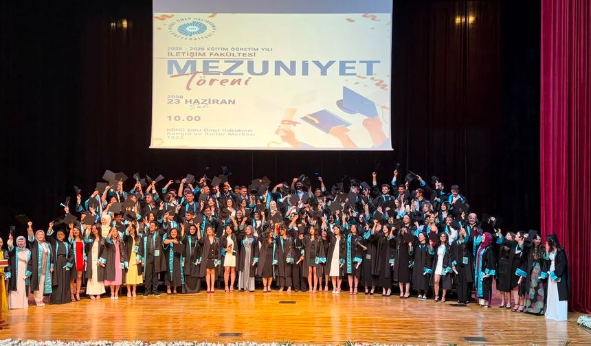 NÖHÜ İletişim Fakültesi’nde mezuniyet sevinci