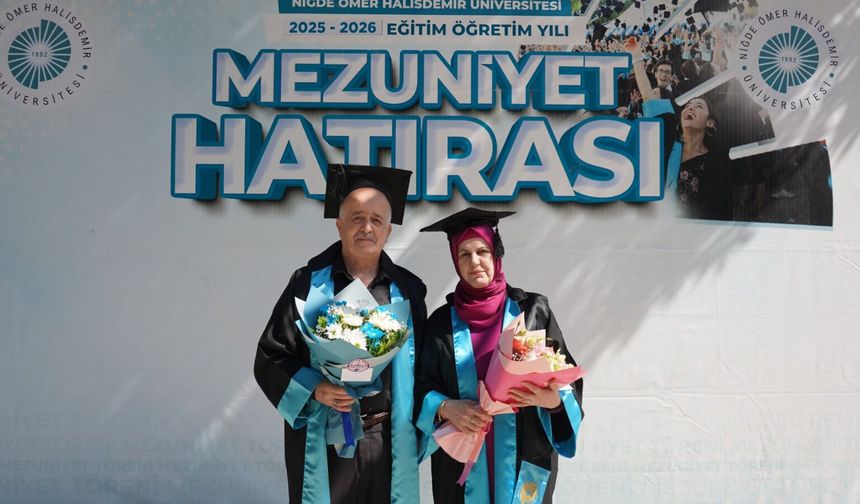 Eş oldular, sınıf arkadaşı oldular, birlikte mezun oldular