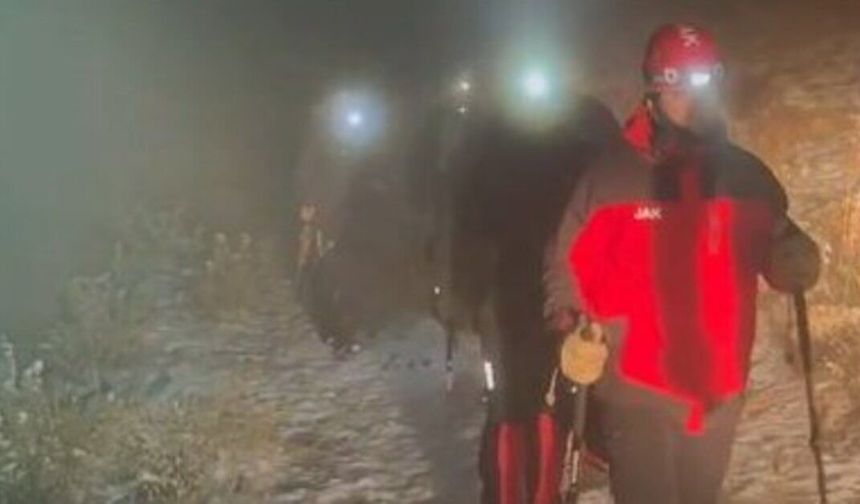 Aladağlar'da ayağı kırılan dağcı için kurtarma çalışması başlatıldı