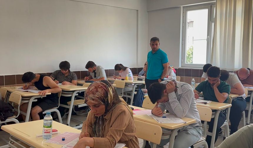 Niğde’de adaylar denemelerle hazırlanıyor
