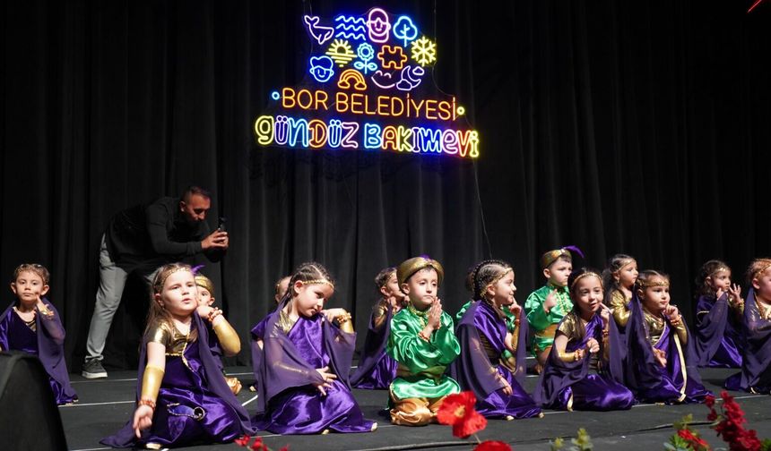 Bor Gündüz Bakımevi öğrencileri yıl sonu gösterisinde sahne aldı