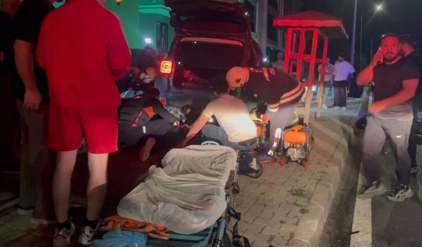 16 yaşındaki motosiklet sürücüsü aracın altında sıkıştı: Ekipler seferber oldu
