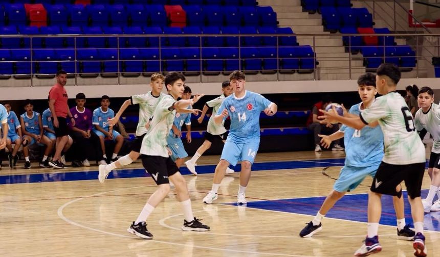 ANALİG Hentbol 2. Etap 2. Grup Müsabakaları Niğde'de başladı