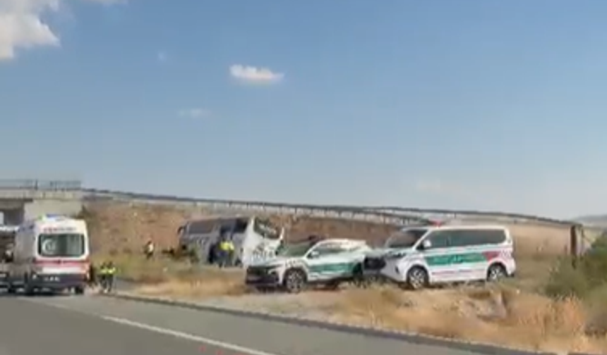 Ankara-Niğde Otoyolu'nda otobüs kazası: Çok sayıda yaralı var