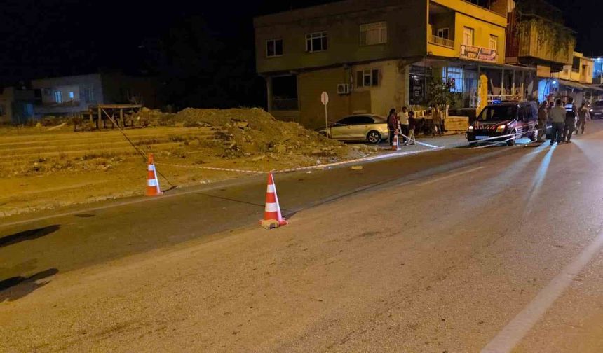 Silahlı kavga kamerada: 2 yaralı