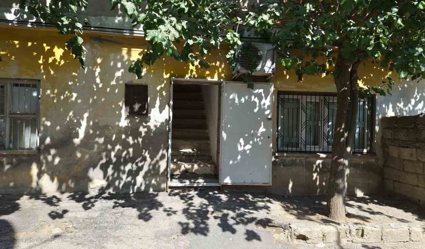 Merdivenlerden düşen çocuk yaralandı