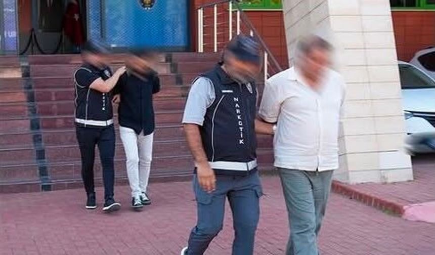 Uyuştur*ucu suçlarından aranan 2 hükümlü yakalandı