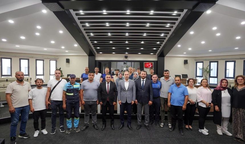 HAK-İŞ Hizmet-İş Sendikası'ndan Başkan Özdemir'e tebrik ziyareti