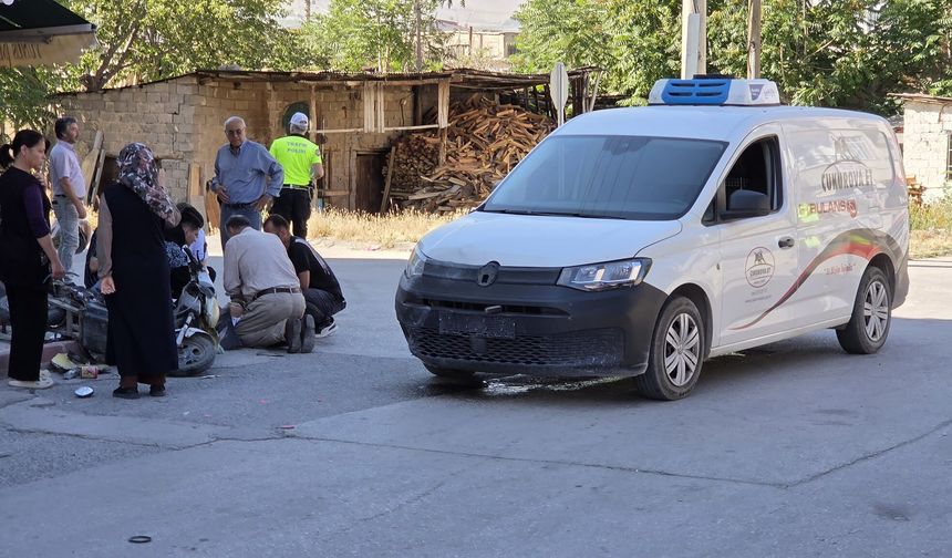 Niğde’de hafif ticari araç elektrikli bisikletli çocuğa çarptı