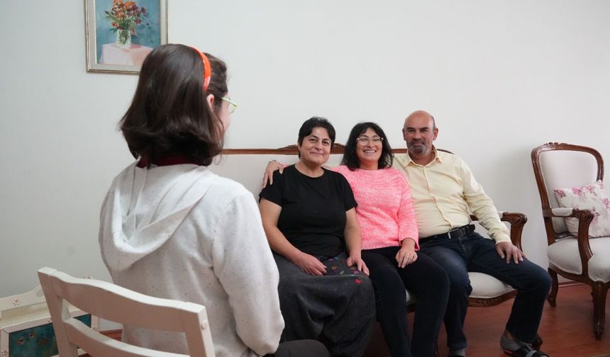 Koruyucu aile olup bir çocuğun hayatını değiştirdiler