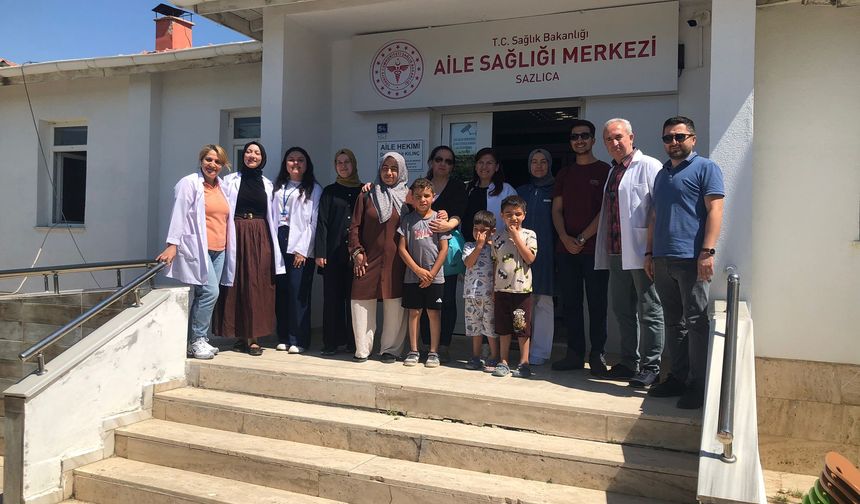 Mobil Sağlık Ekibi Sazlıca'da vatandaşlarla buluştu