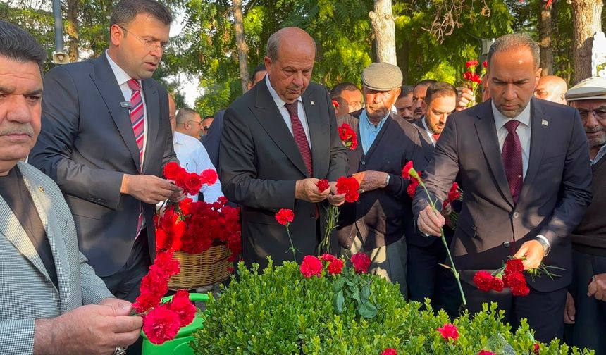 Şehit Ömer Halisdemir kabri başında anıldı