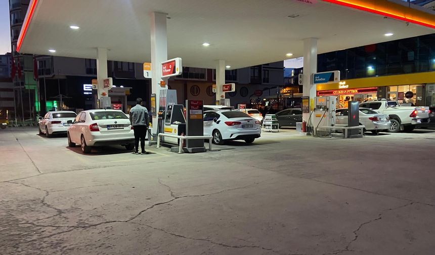 Akaryakıta bu gece çifte zam geliyor