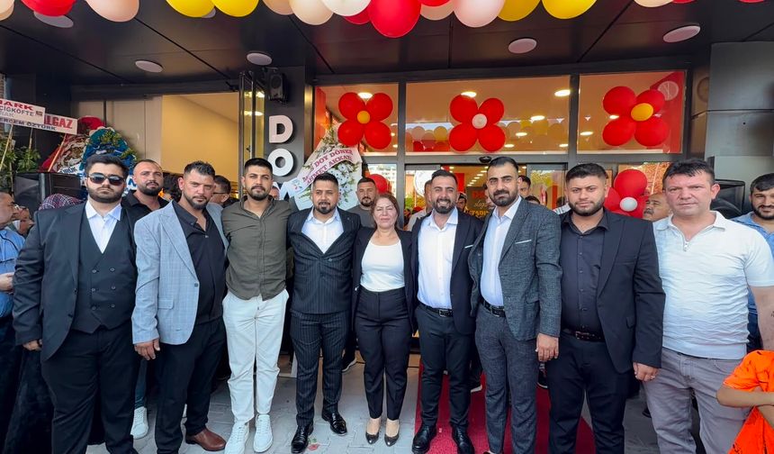Doysos Döner 2. şubesini görkemli törenle hizmete açtı