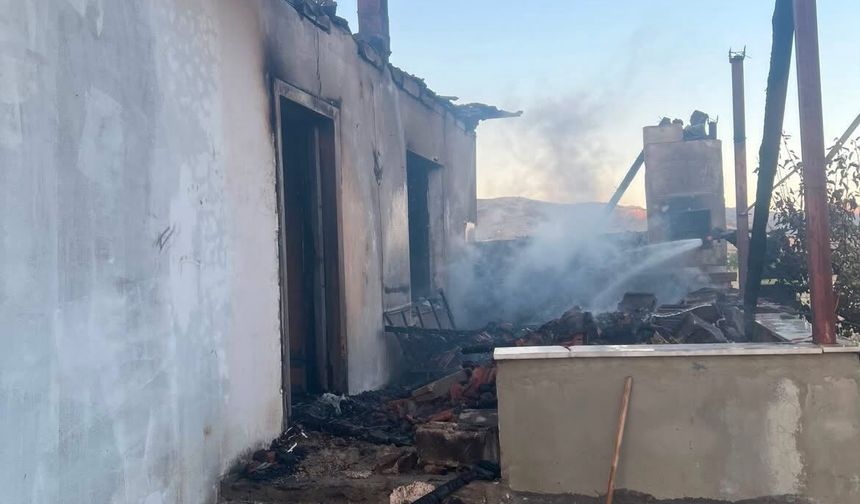 Niğde’de köyde çıkan yangın söndürüldü