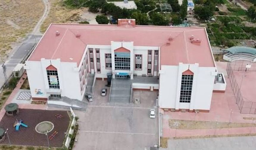 Abdulhamit Han Ortaokulu'nda sosyal etkinlik katılımı hedefi aştı