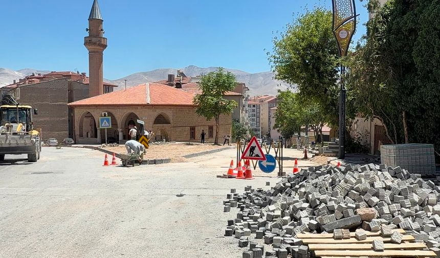 Niğde'de altyapı çalışmaları sürüyor