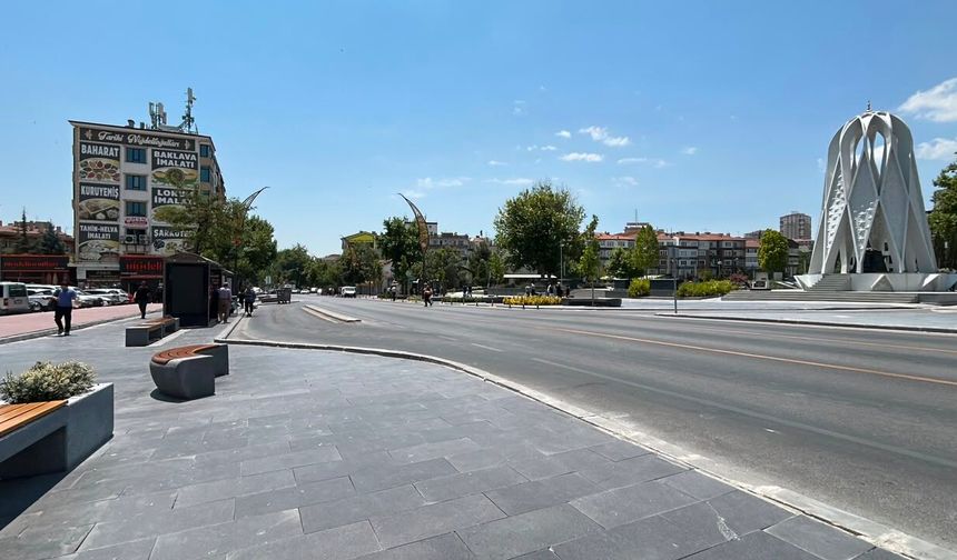 Niğde'de sıcak hava caddeleri boş bıraktı