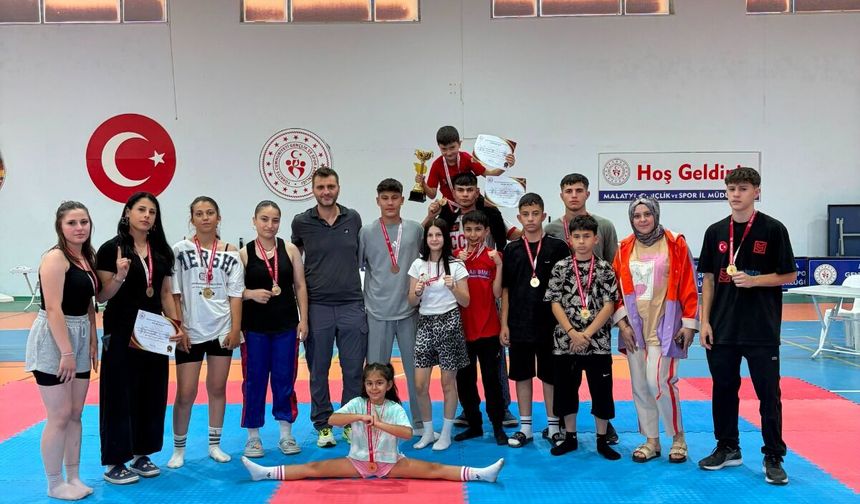 Niğdeli wushu sporcularından Malatya'da 17 madalya