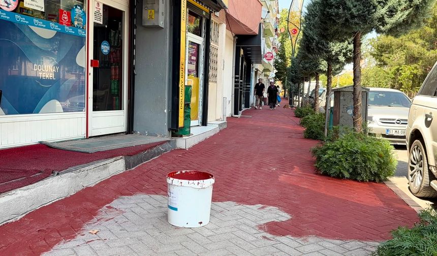 Niğde'de kaldırımlar yenileniyor