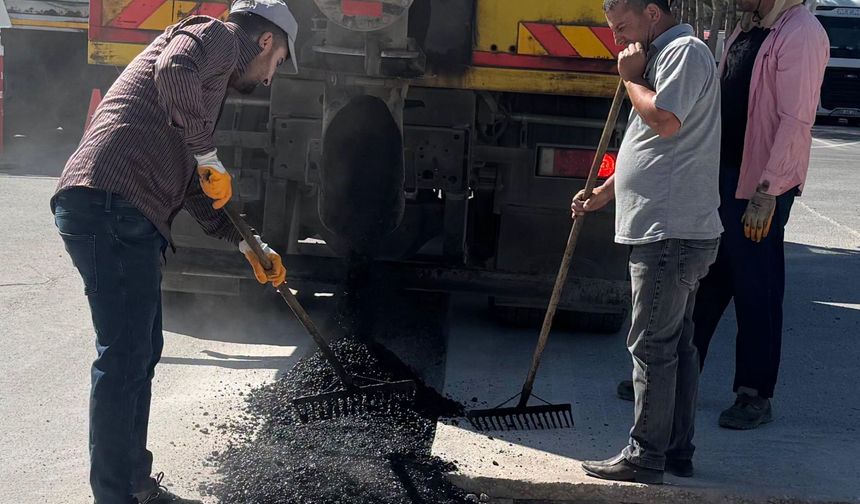 Altunhisar’da yol ve doğalgaz çalışmaları sürüyor