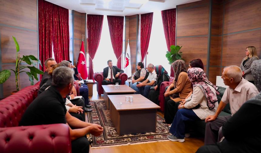 Vali Akmeşe, Halk Günü’nde vatandaşları dinledi