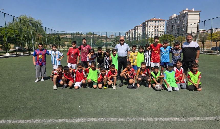 Niğde'de çocuklar futbol eğitimiyle buluşuyor