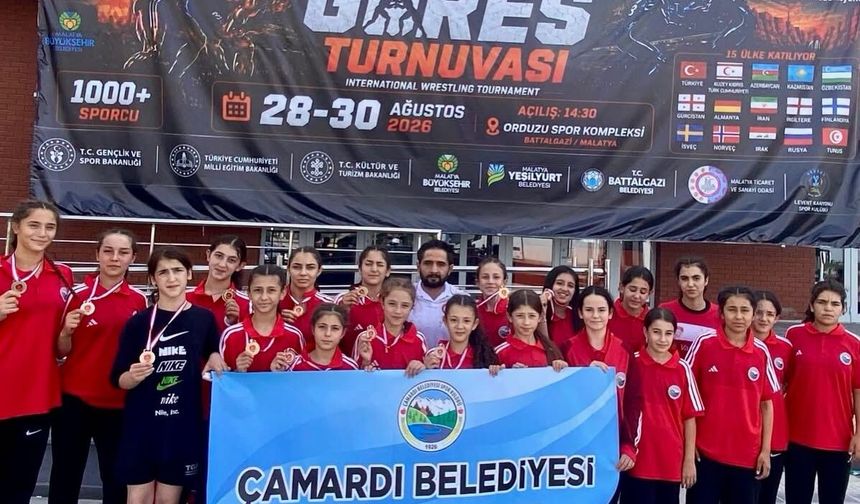 Çamardılı güreşçiler tam 12 madalya kazandı