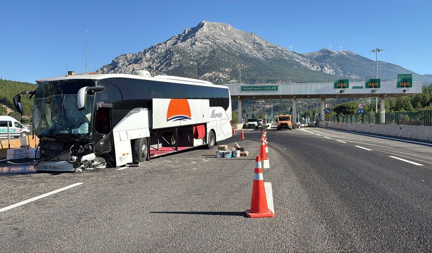 Niğde yolunda yolcu otobüsü kazası: 5 yaralı
