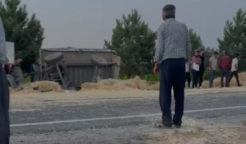 Niğde’de tır, saman yüklü traktöre arkadan çarptı