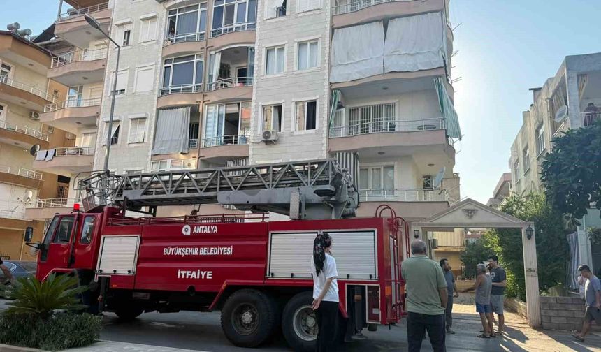 Ocakta unutulan yemek yangına neden oldu