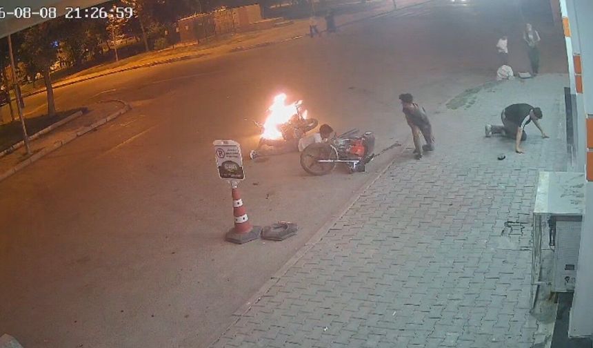 İki motosiklet çarpıştı: 4 yaralı
