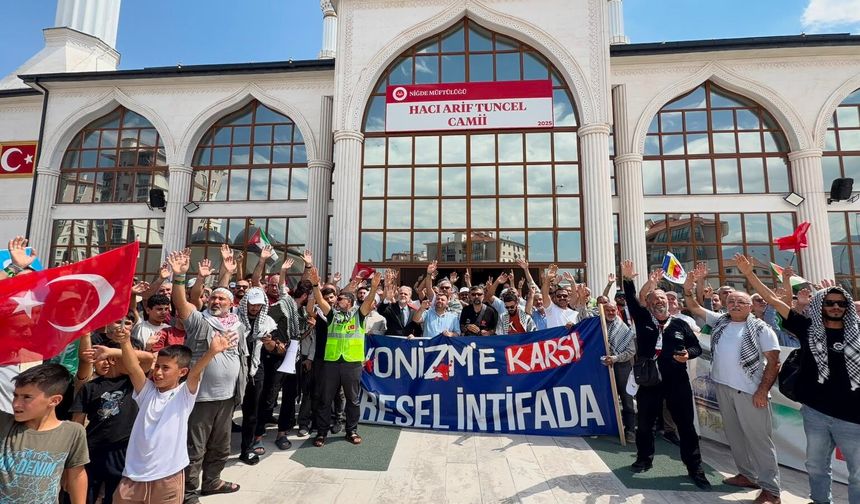 Filistin'e destek konvoyu Niğde'de yoğun katılımla karşılandı