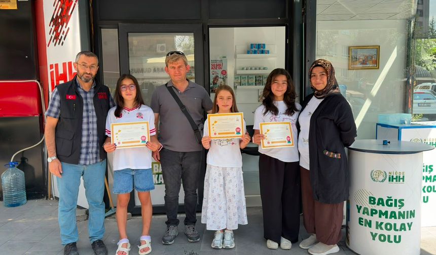 Niğde’de üç kız çocuğundan Gazze için anlamlı dayanışma