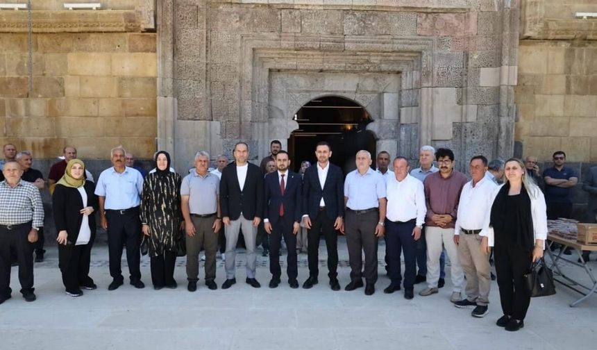 AK Parti’nin 25. yılında şehitler için Hatm-i Şerif okutuldu