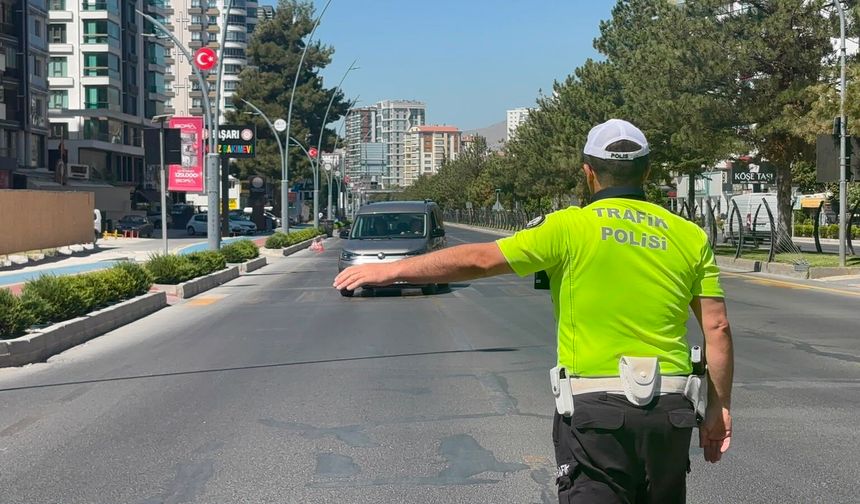Niğde-Bor yolunda sıkı denetim: Sürücüler ne düşünüyor?