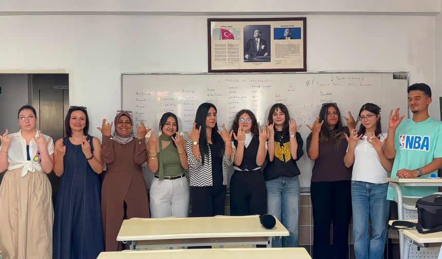 Niğde’de birbirlerini artık elleriyle anlıyorlar
