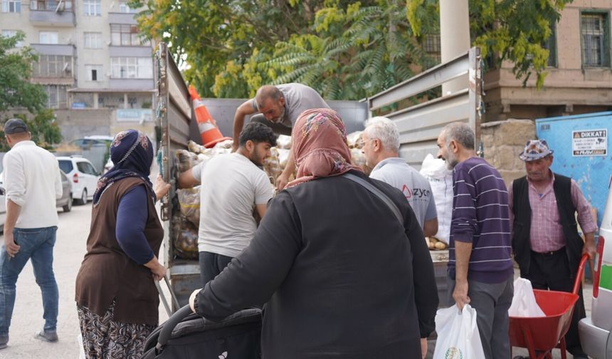 Niğde’de ihtiyaç sahiplerine 25 ton patates dağıtıldı