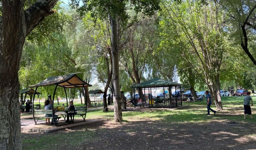 Niğde’de hafta sonu piknik alanları doluyor