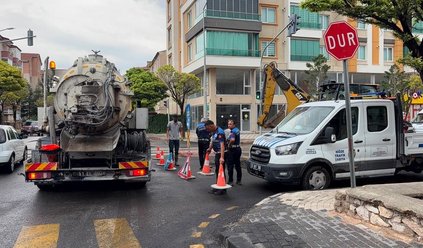 Niğde’de gider tıkanıklığı nedeniyle yol ulaşıma kapatıldı