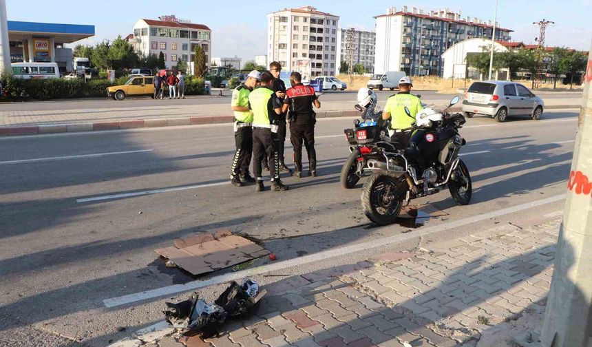 Otomobille Yunus timi çarpıştı: 1 polis yaralı
