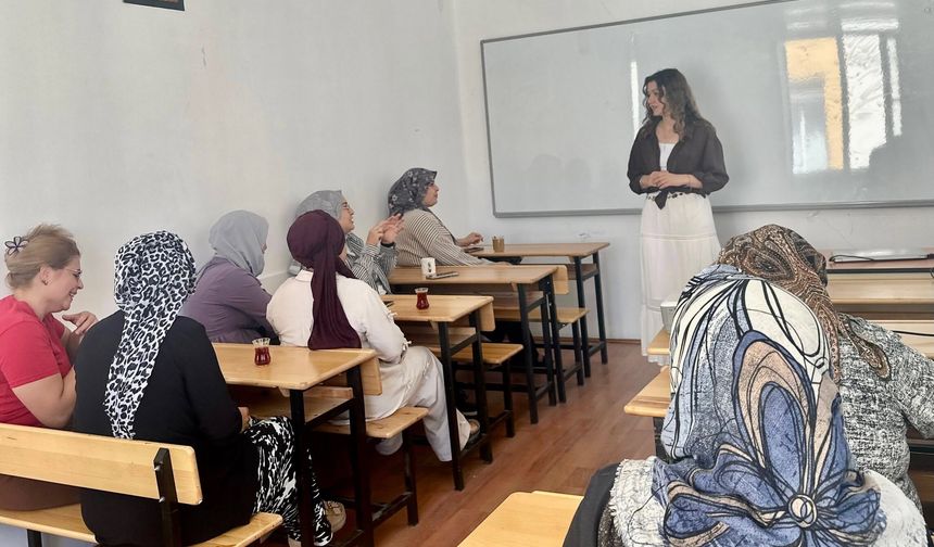 Niğde'de ADEM kursiyerlerine mahremiyet bilinci eğitimi