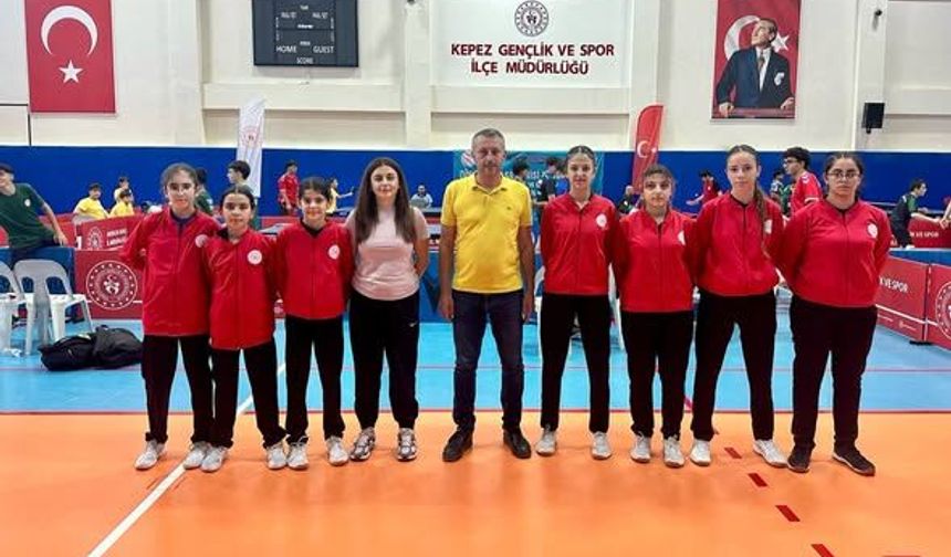 Niğdeli gençler madalya peşinde