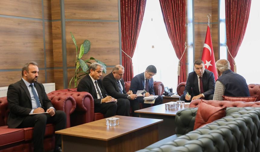 Vali Akmeşe vatandaşlarla bir araya geldi