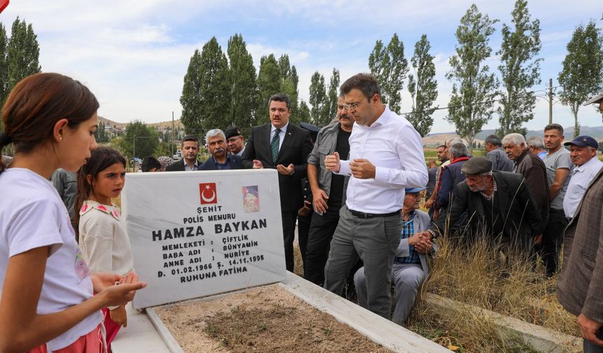 Niğde'de şehit babası son yolculuğuna uğurlandı