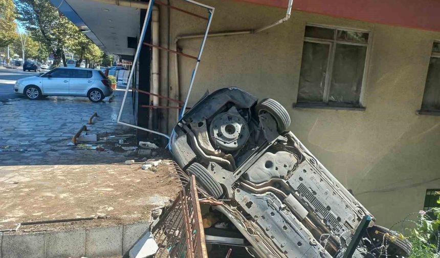 Araçların çarpıştığı kazada 1 kişi yaralandı