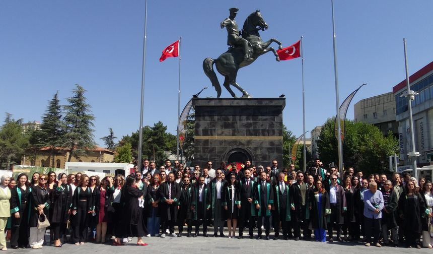 Başkan Öztürk: “Avukatlar adil yargılamanın ayrılmaz parçasıdır”